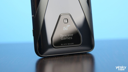 騰訊黑鯊游戲手機(jī)3評(píng)測:從硬件到軟件專為玩家定制